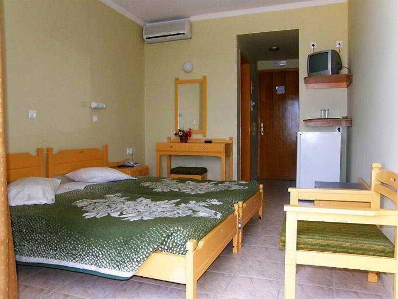 Zephyros Hotel 3*