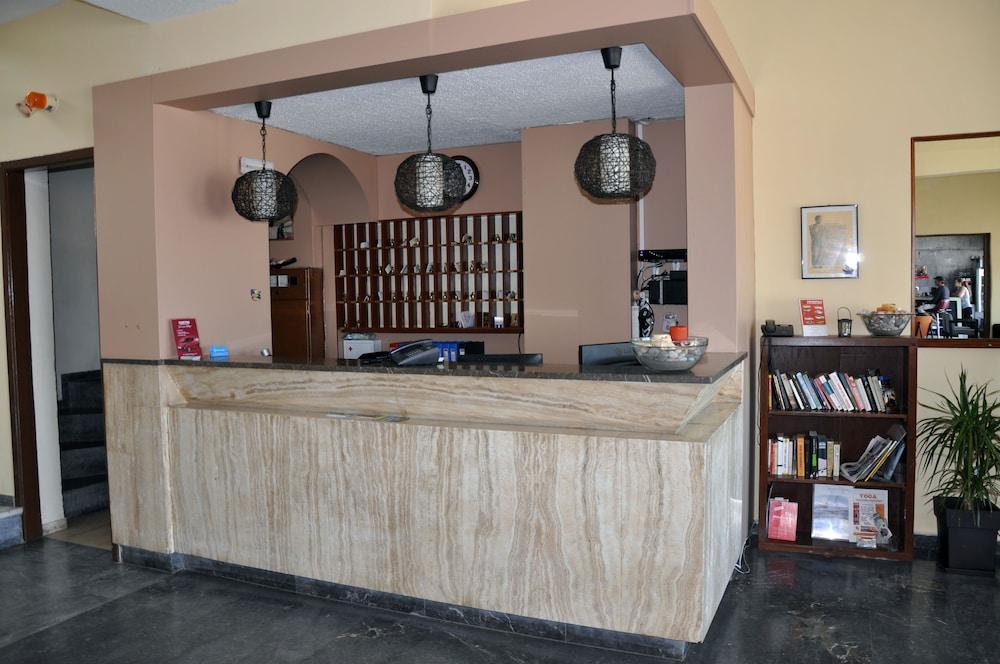 Hotel Zephyros 3*
